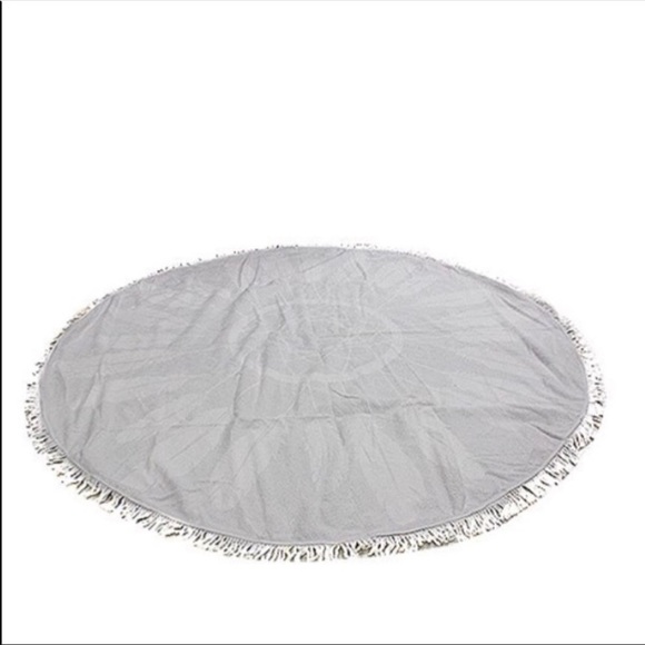 Tassel Round Feather Beach Blanket Towel - Picture 4 of 4
